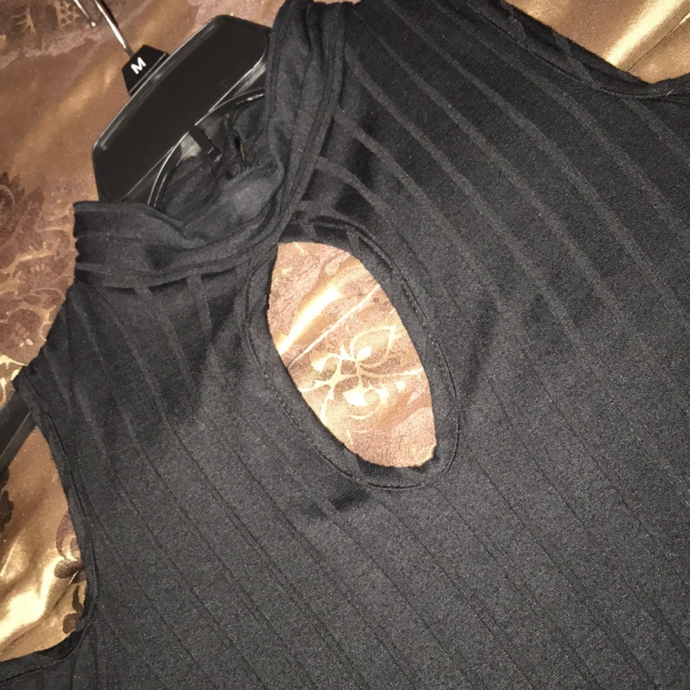 Cold shoulder little black dress - Picture 2 of 4